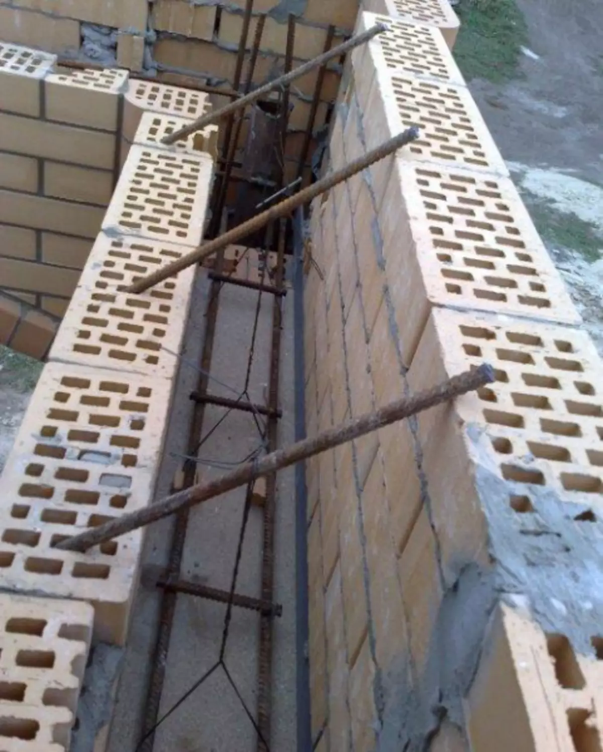 Si të bëni një ballkon me duart tuaja. Ndërtimi i një ballkoni me tulla