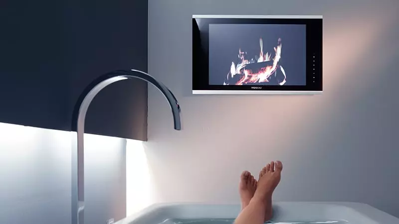 Телевізор для ванної кімнати: як вибрати і встановити