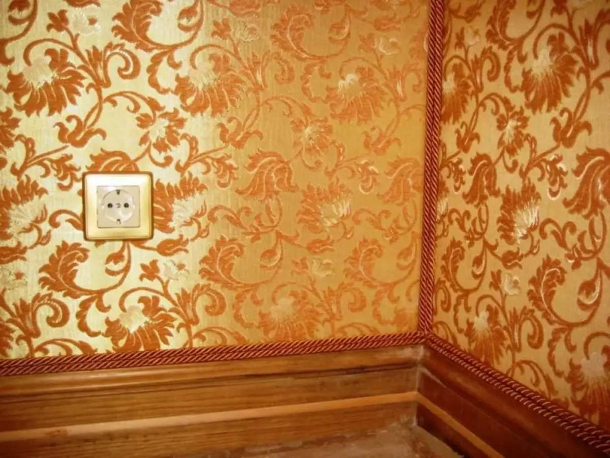 Тапети копринен печат: снимка в интериора за залата, ревюта, какво е, как да лепим за стените на кухнята, е възможно да се боя, видео