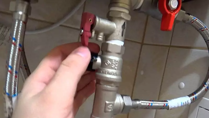Как да източите водата от котела: видео инструкция