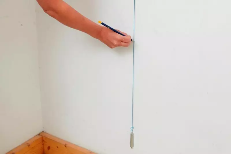 Wall Putty faino vostede mesmo baixo o video de Wallpaper: o acabado, como poñer unha carreira, que é mellor para as paredes, que escoller, fondo de pantalla para xeso, vídeo