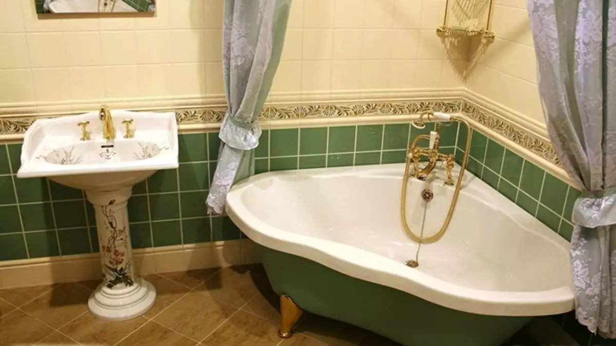 Kylpyhuoneen korjaus kylpyhuoneen alla: Tarvitsenko laatta