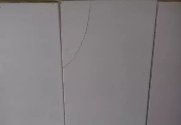 Retak jubin di dinding di bilik mandi - apa yang perlu dilakukan dan bagaimana untuk berubah
