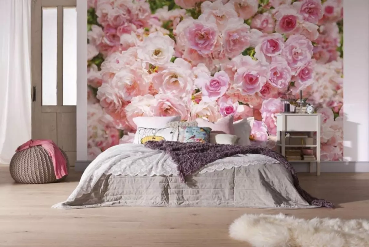 Papel de parede com flores: foto no interior, flores na parede, grandes papoulas, rosas, pequenos buquês, peônias brancas, 3d vermelho e rosa, aquarela, vídeo
