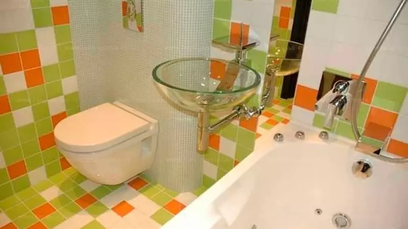 תיקון חדר אמבטיה: תמונה של גודל חדר קטן