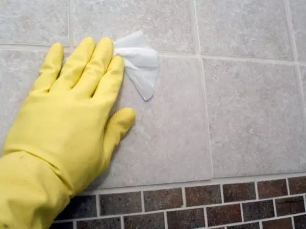 Painting tiles in the bathroom - how and how to do it