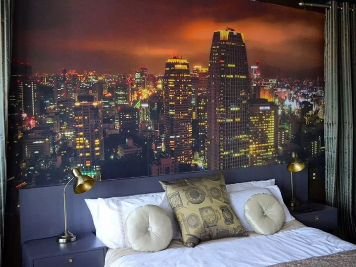 Спальня с ночным городом