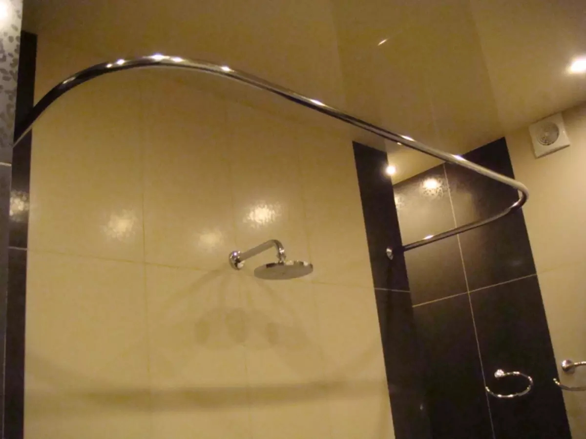 Sauva verhojen kylpyhuoneessa: Valinnan ja asennuksen ominaisuudet