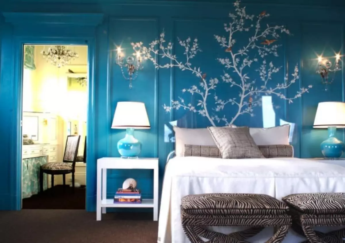 Blue Wallpaper: ფოტო კედლების, ინტერიერში, მუქი ფერის, თეთრი ფონის, ოქროს ოთახი, შავი ყვავილებით, ნაცრისფერი, ლურჯი, მწვანე, ვიდეო