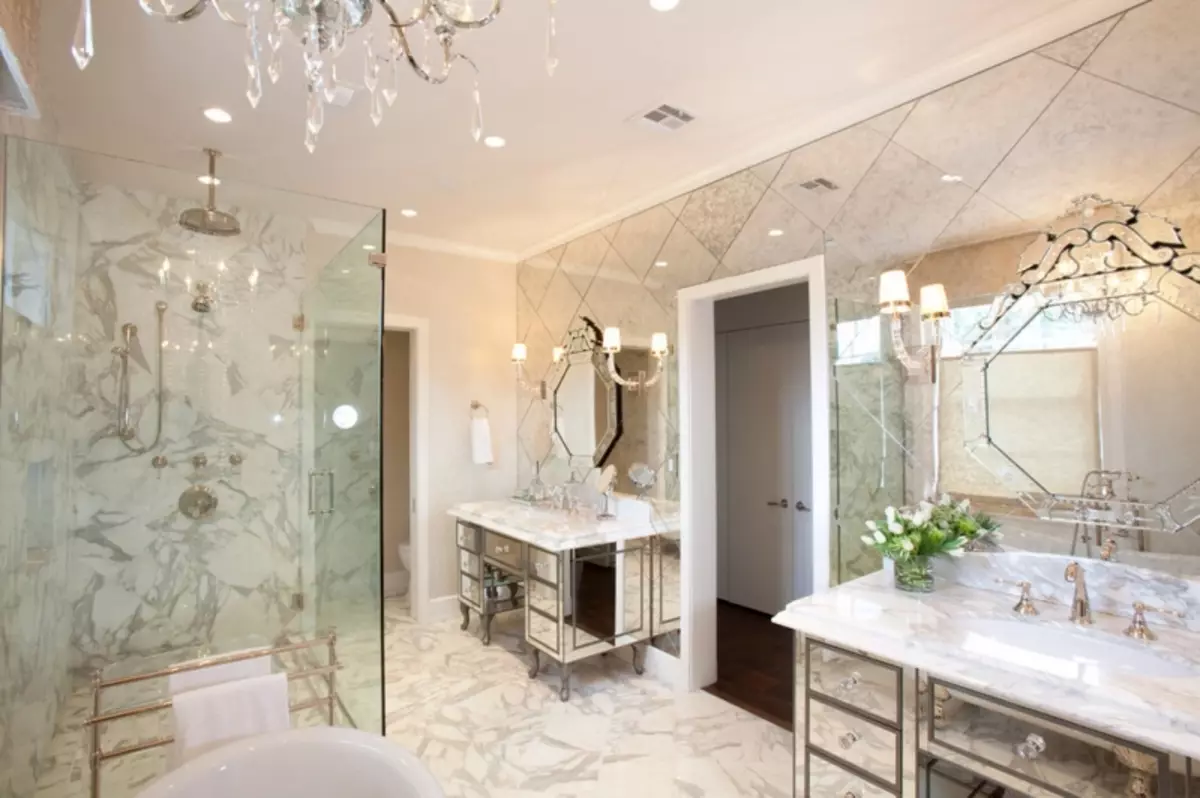 Luminaires for the mirror in the bathroom