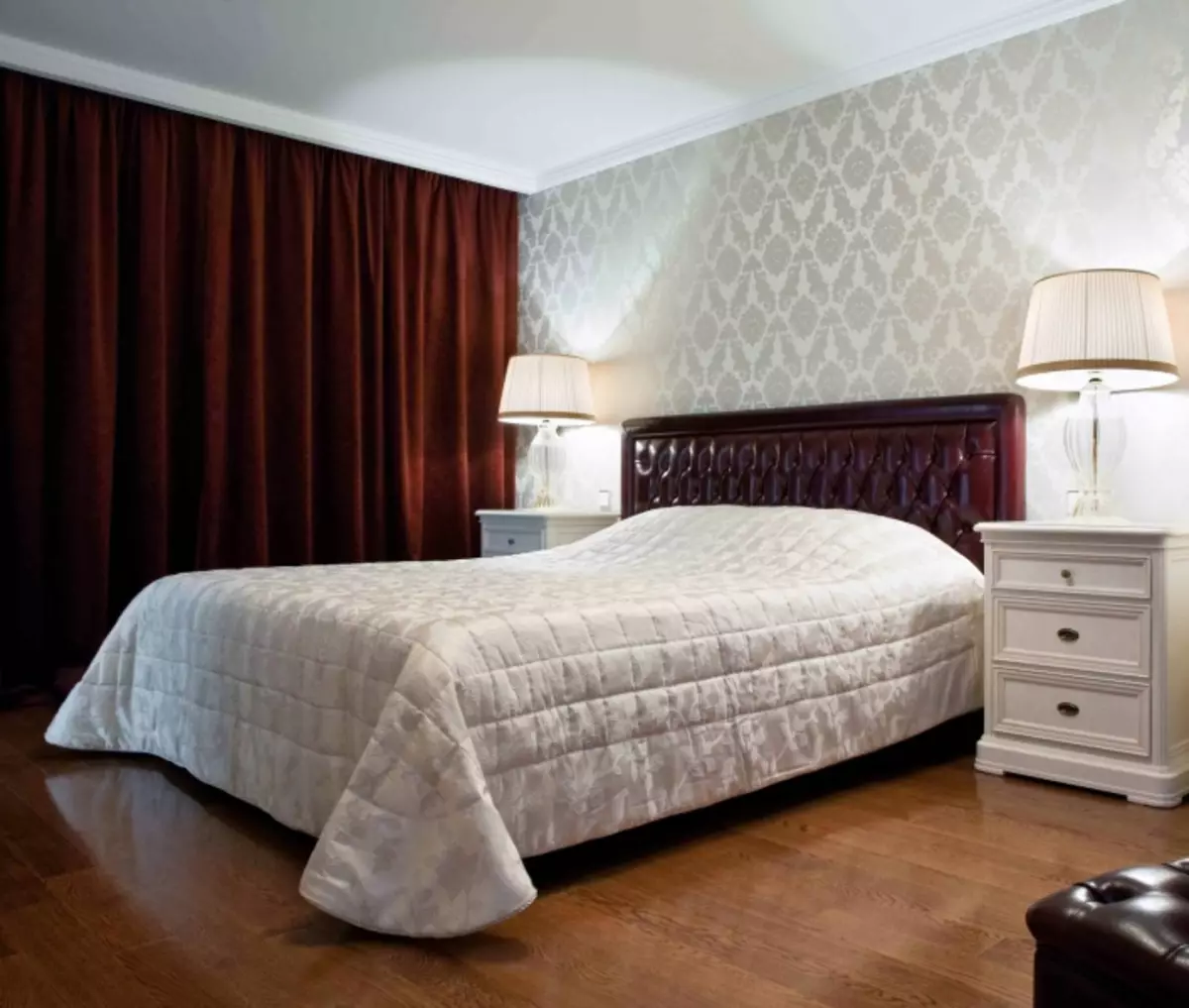 Дизајн спаваће собе са сивим позадинама: 70 најбољих фотографија у унутрашњости