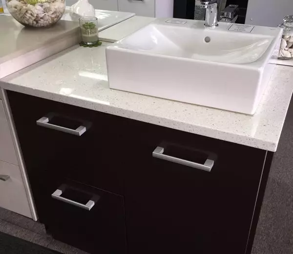 საჭრელი ქვეშ washbasin