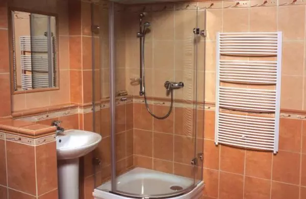 Pequeno design de banheiro - como evitar erros no interior?