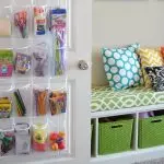 Comment organiser le stockage des objets dans un appartement d'une pièce pour maintenir facilement l'ordre?