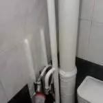 7 maneiras originais de esconder tubos no banheiro