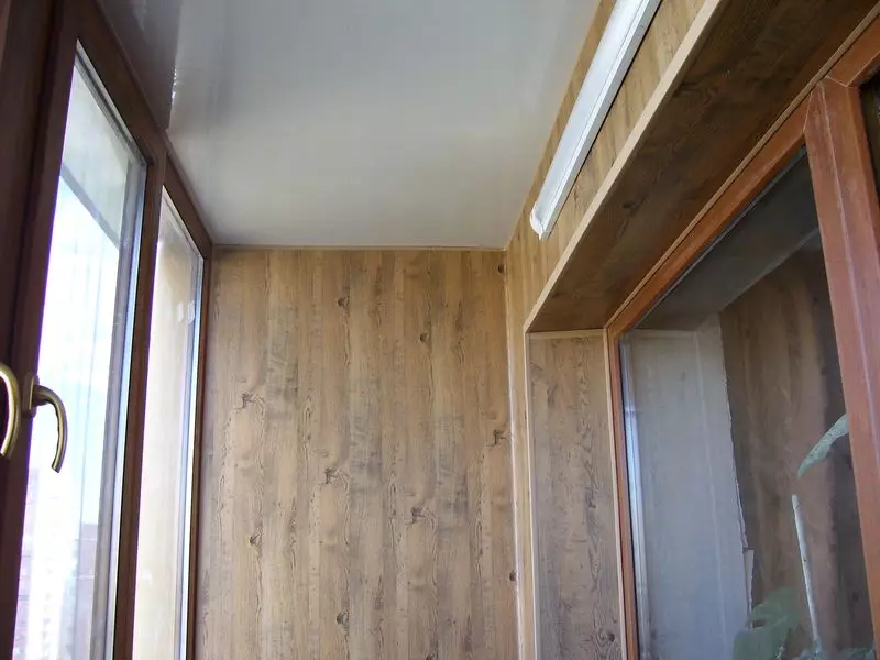 Wewnętrzna izolacja balkonowa w ramach projektu