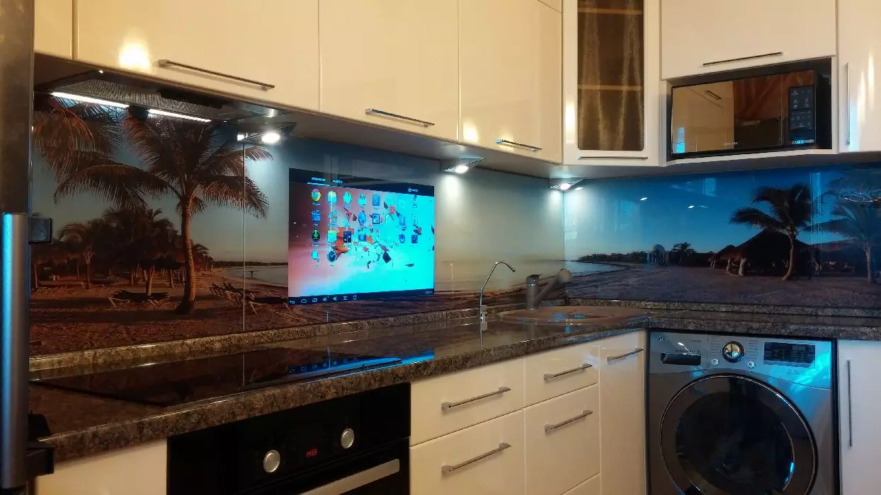 Ideene om plassering av TVen på kjøkkenet