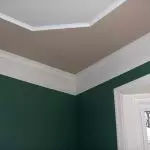 Comment choisir la couleur du plinthe de plafond?