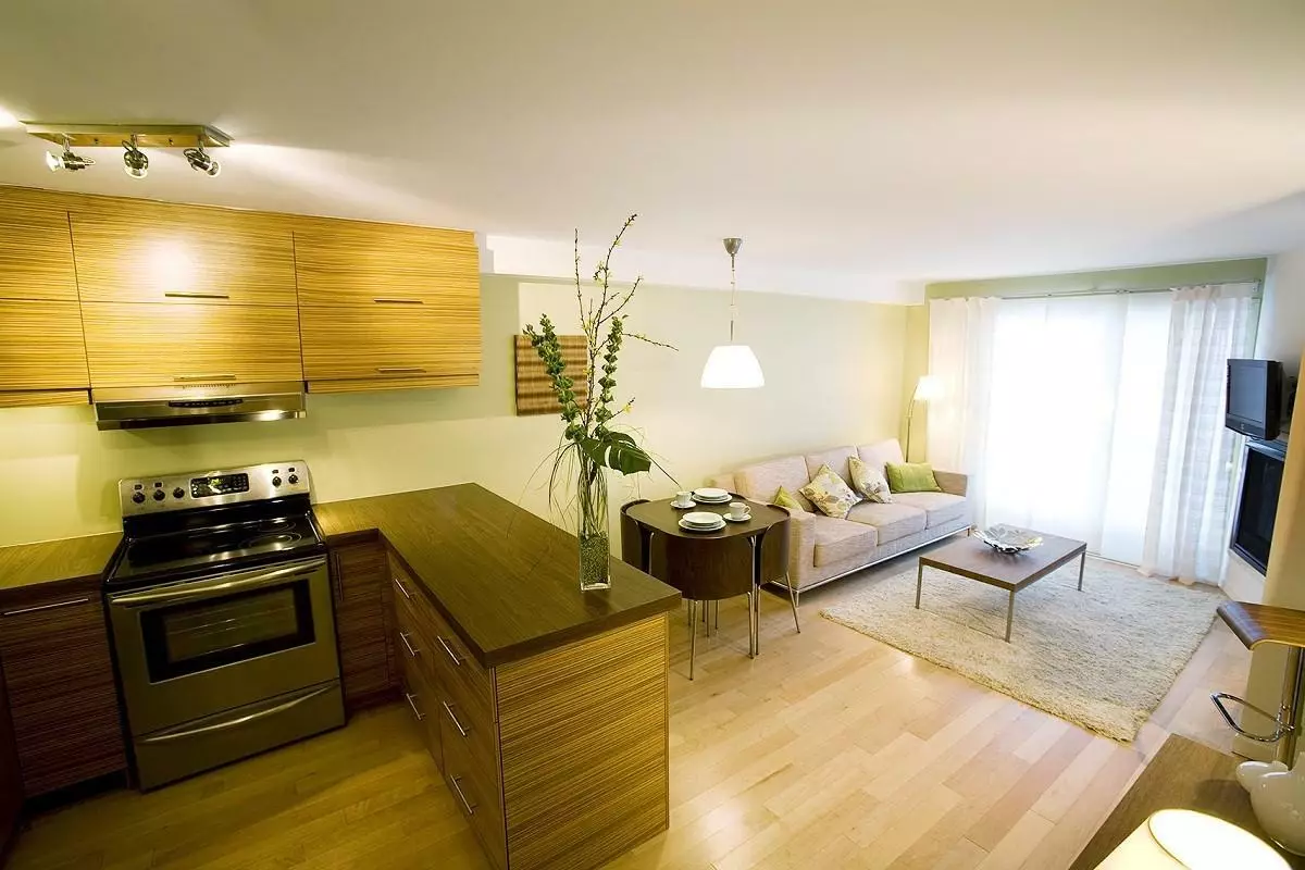 Дизајн на кујната на дневната соба од 15 квадратни метри и правилно поставување на мебел [Фото и видео]