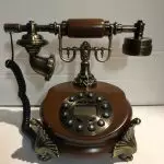 Originele manieren om een ​​vaste telefoon in het interieur in te voeren