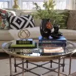 How to enter books in a stylish and modern interior