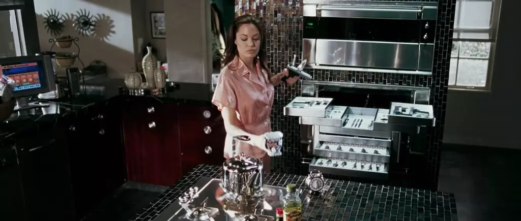 Revisão da cozinha linda do Sr. e Mrs Smith Filme