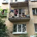 Bagaimana untuk menyediakan balkoni untuk musim bunga dan tidak membuat kesilapan
