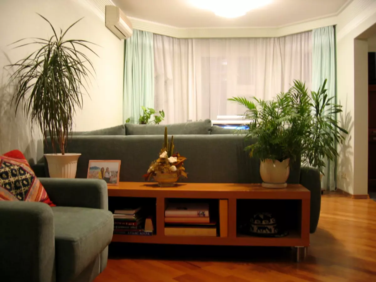 Panahon na bang baguhin ang loob: 5 mahusay na mga ideya ng pag-update ng kosmetikong living room