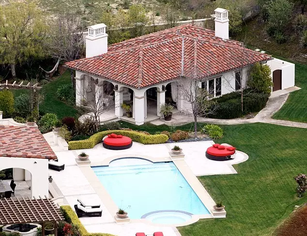 Justin Bieber House Review: Mansion por 6 millóns de dólares