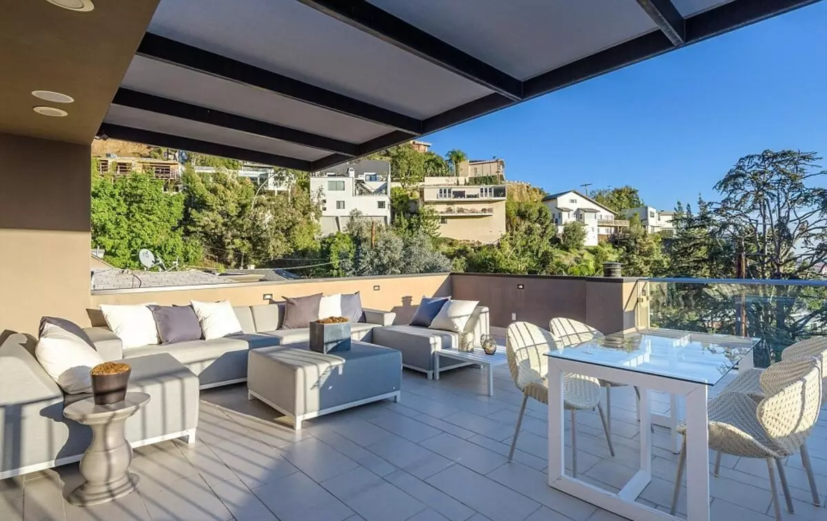 Modern House on Hollywood Hills - How Dolph Lunneren settled