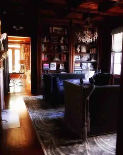 Gambaran keseluruhan rumah Michael Douglas dan Catherine Zeta-Jones [11 $ juta]: Interior dan luaran