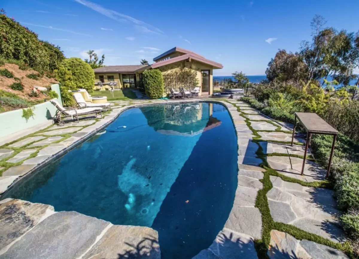 Robert Downey Jr: uma casa na área de Malibu de 315 metros quadrados. m.