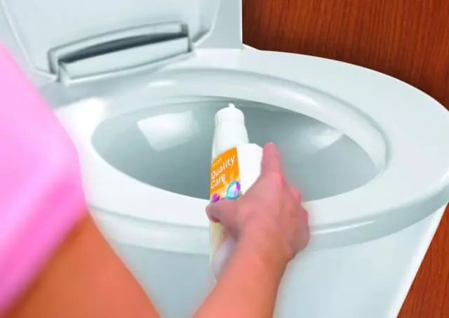 3 načina uklanjanja zumiranja u toaletu bez alata