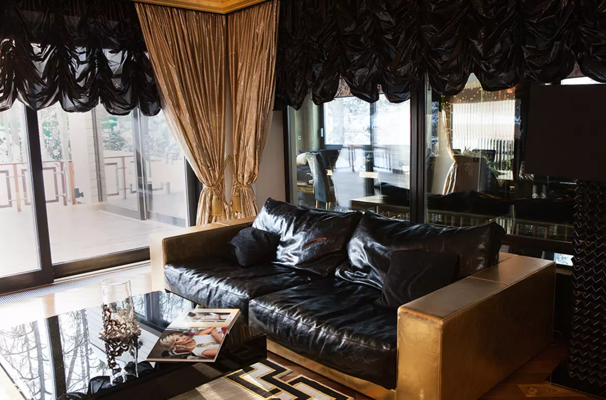 Elegant negru: exemple de interioare negre în casele de celebritate