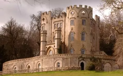 Nicholas Cagen Castle: Ihanteellinen kuninkaallinen muotoilu