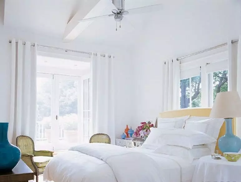 Phòng bí ẩn: Nội thất phong cách và ngoạn mục nhất của phòng ngủ của các ngôi sao Hollywood