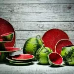 Свято врожаю: овочі та фрукти на предметах декору