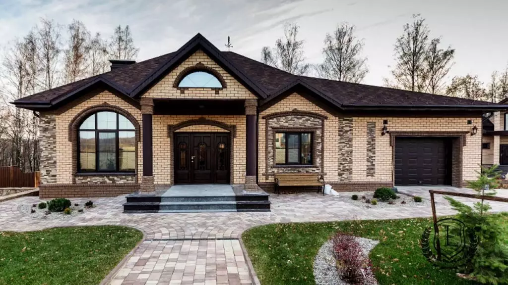 Leader in the field of construction builds a dream home