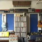 صخرة حية!: تصميم غرفة موسيقى الروك