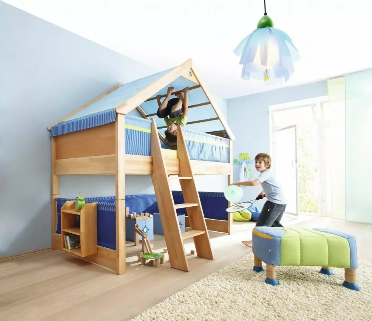 Кућа на дрвету за дете у соби: Да ли је то могуће? И како?