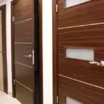 Pintu interior dengan sistem isolasi suara: Bagaimana cara membuat pilihan yang tepat?