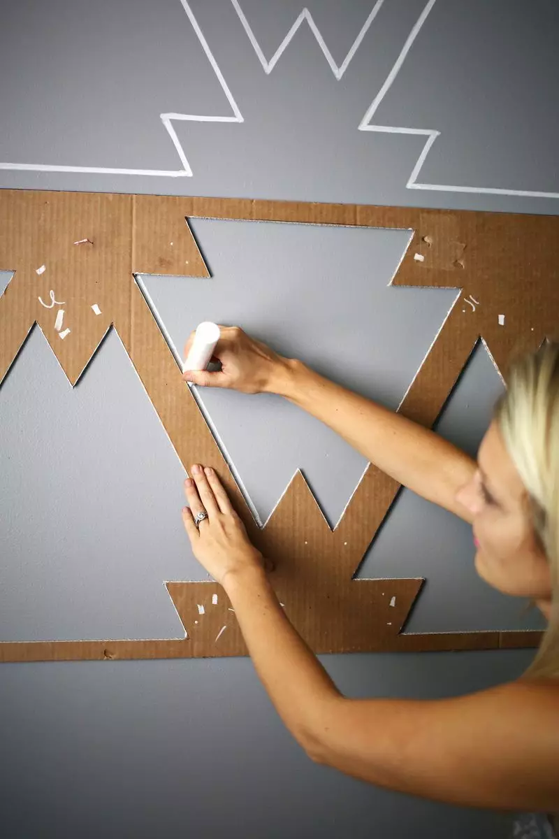 Cara membuat dinding secara efektif di atas tempat tidur