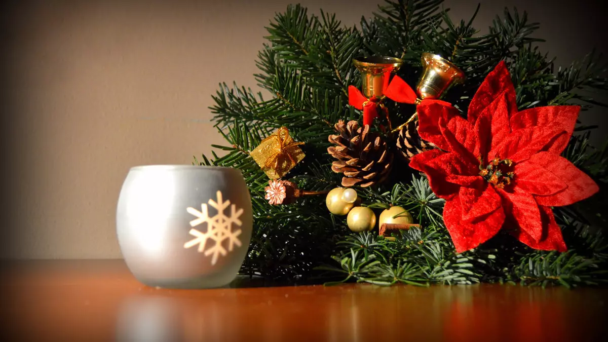 10 ide për krijimin e një dekoratë të Krishtlindjeve