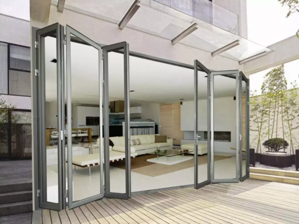 Folding Aluminum Doors.