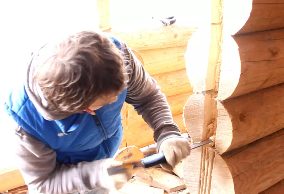 Jak nainstalovat dveře v dřevěném domě