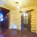 Какви интериорни врати са по-добри за инсталиране в дървена къща: съвети за избор и етапи на инсталация