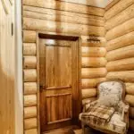 Quels portes intérieures sont préférables à installer dans une maison en bois: conseils sur le choix et les étapes de l'installation