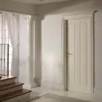 Uși de interior în soluție albă - universală pentru orice interior
