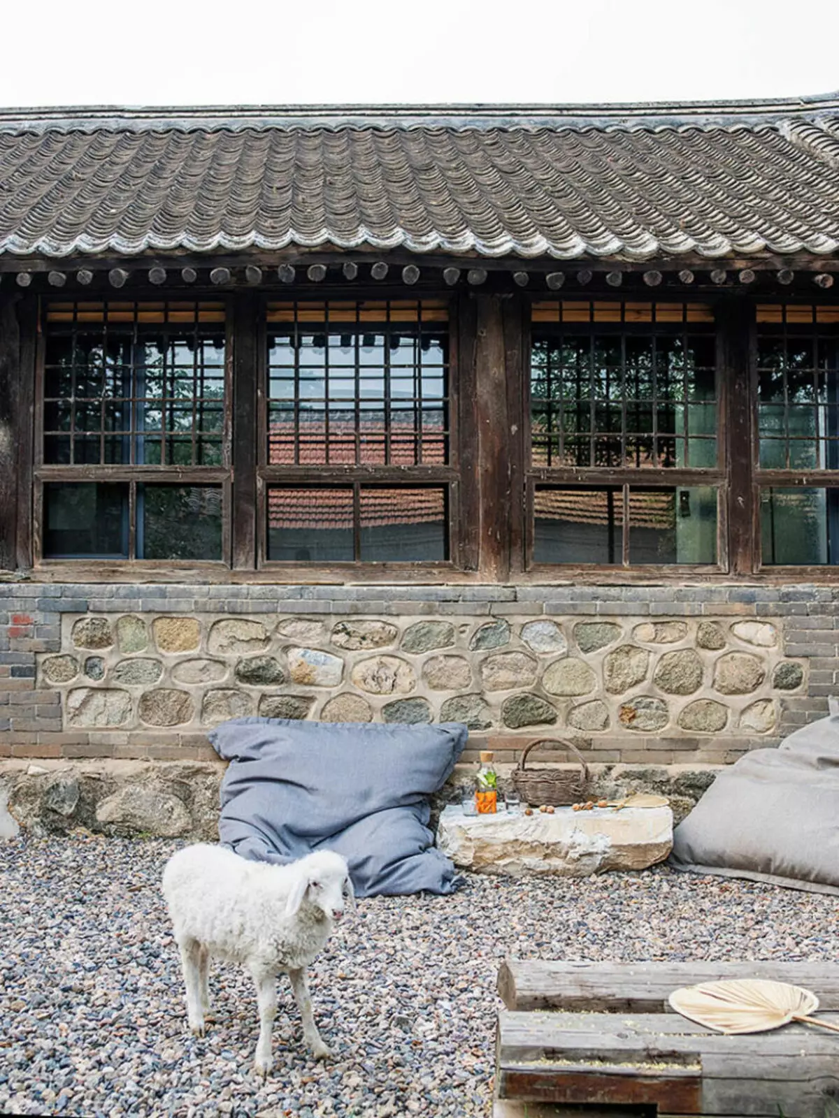 Prazna vila u blizini Pekinga pretvorena je u ugodan potkrovlje