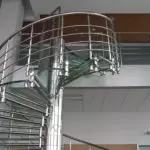Značajke stepenica od nehrđajućeg čelika: vrste i prednosti [potrebne komponente]